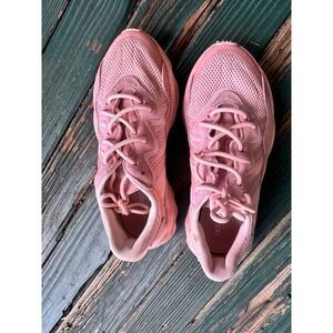 ADIDAS Ozweego Fashion Sneakers Shoes Women's Size US 6 Vapor Pink HQ6682